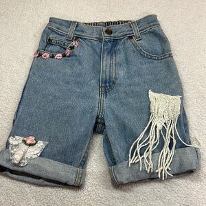 Tickle Me Floral Embellished Mixed Media Denim Shorts Rolled Hems Zipper/Snap 6X
